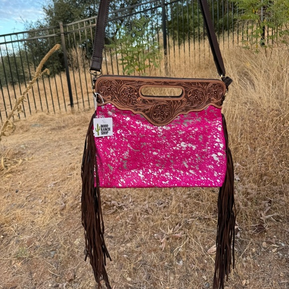 Tooled Western Cowhide Crossbody Bag Pink Silver Specs - Picture 1 of 7
